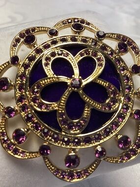 MONET BROOCH VINTAGE AMETHEST N MORE. MUST SEE ME ,,,,